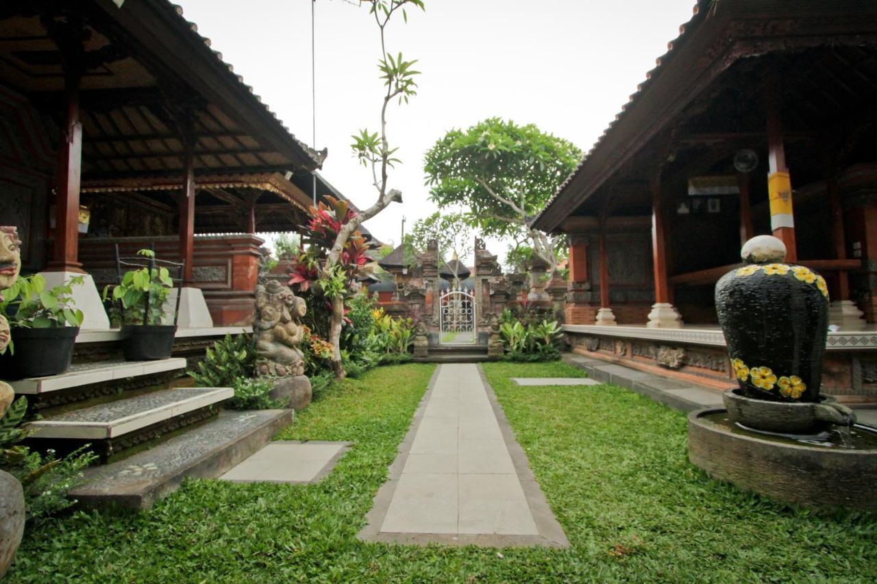 Awan Bali House Hotel Ubud Buitenkant foto